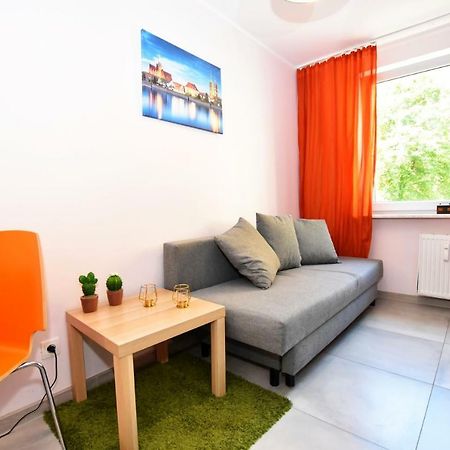 City Central Hostel Laciarska Вроцлав Экстерьер фото