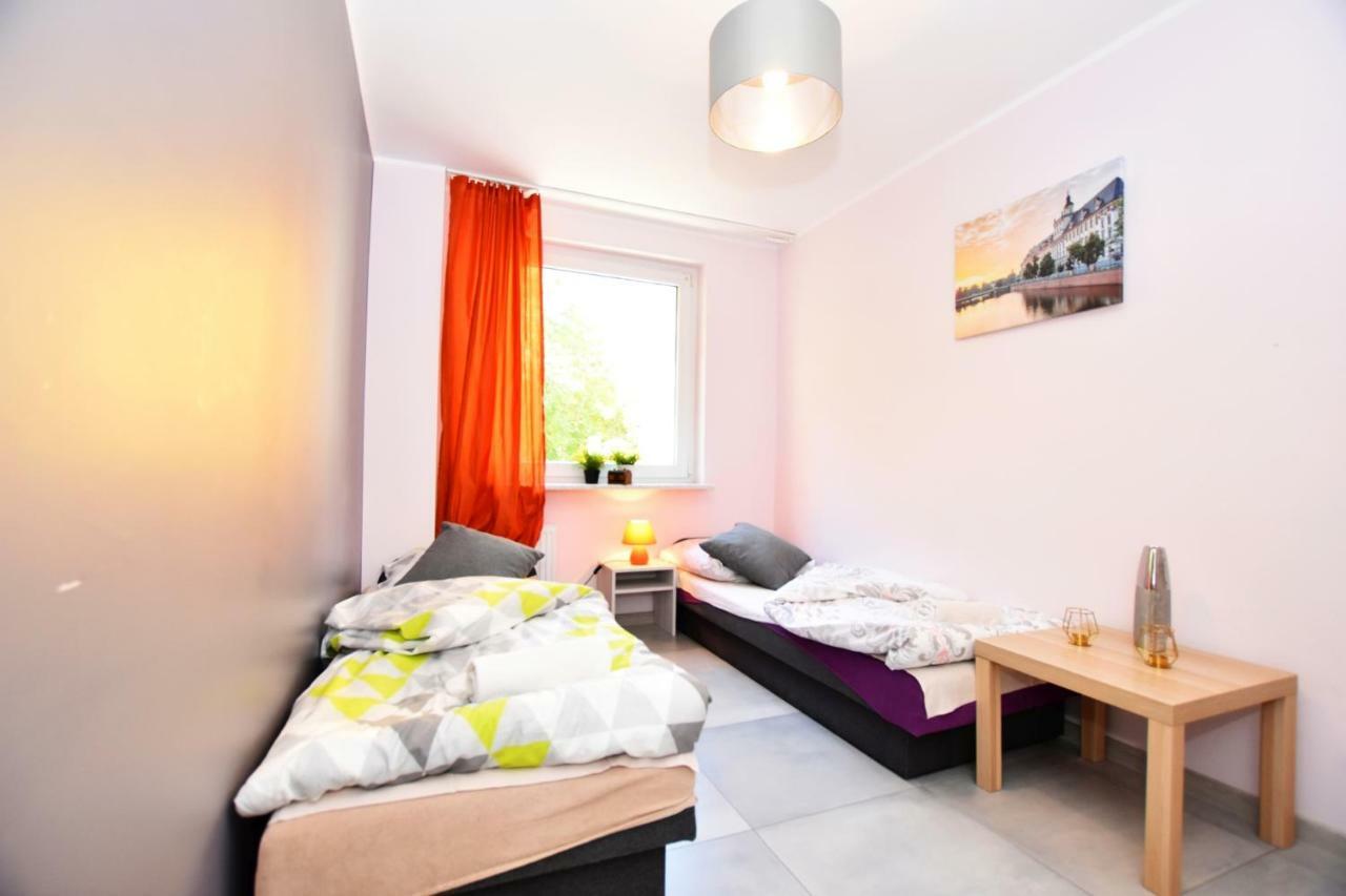 City Central Hostel Laciarska Вроцлав Экстерьер фото