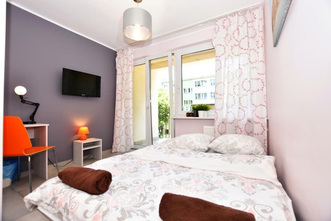 City Central Hostel Laciarska Вроцлав Экстерьер фото