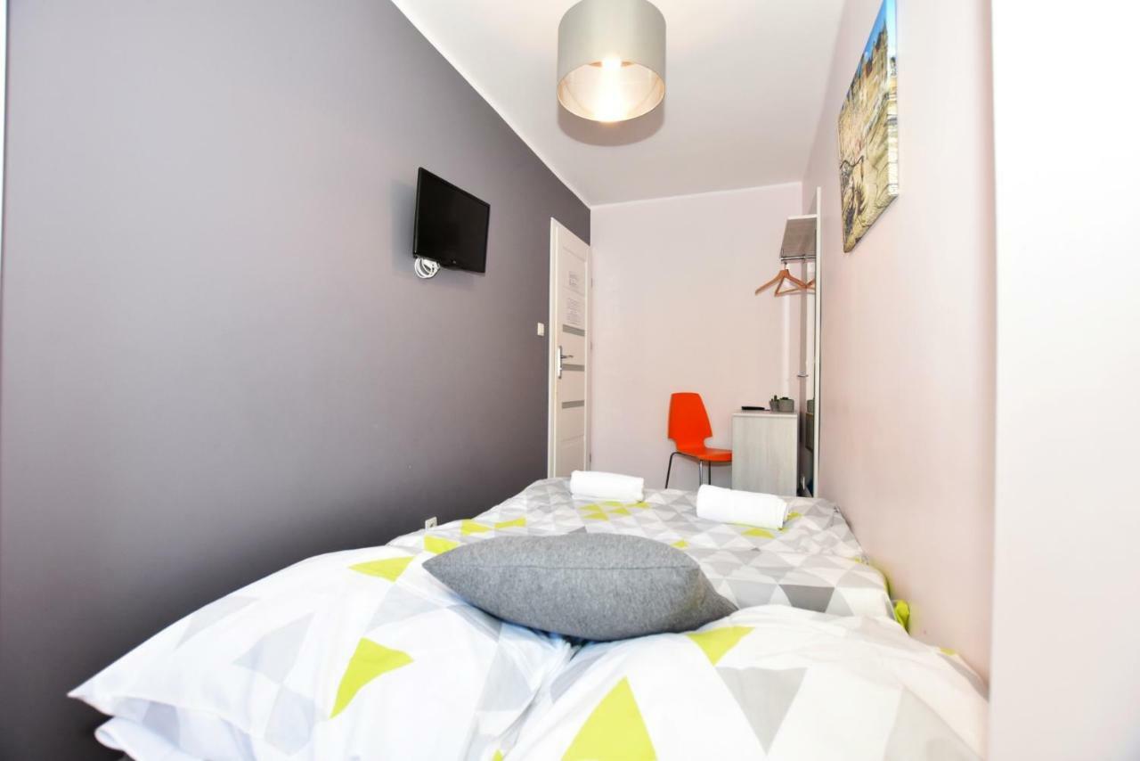City Central Hostel Laciarska Вроцлав Экстерьер фото
