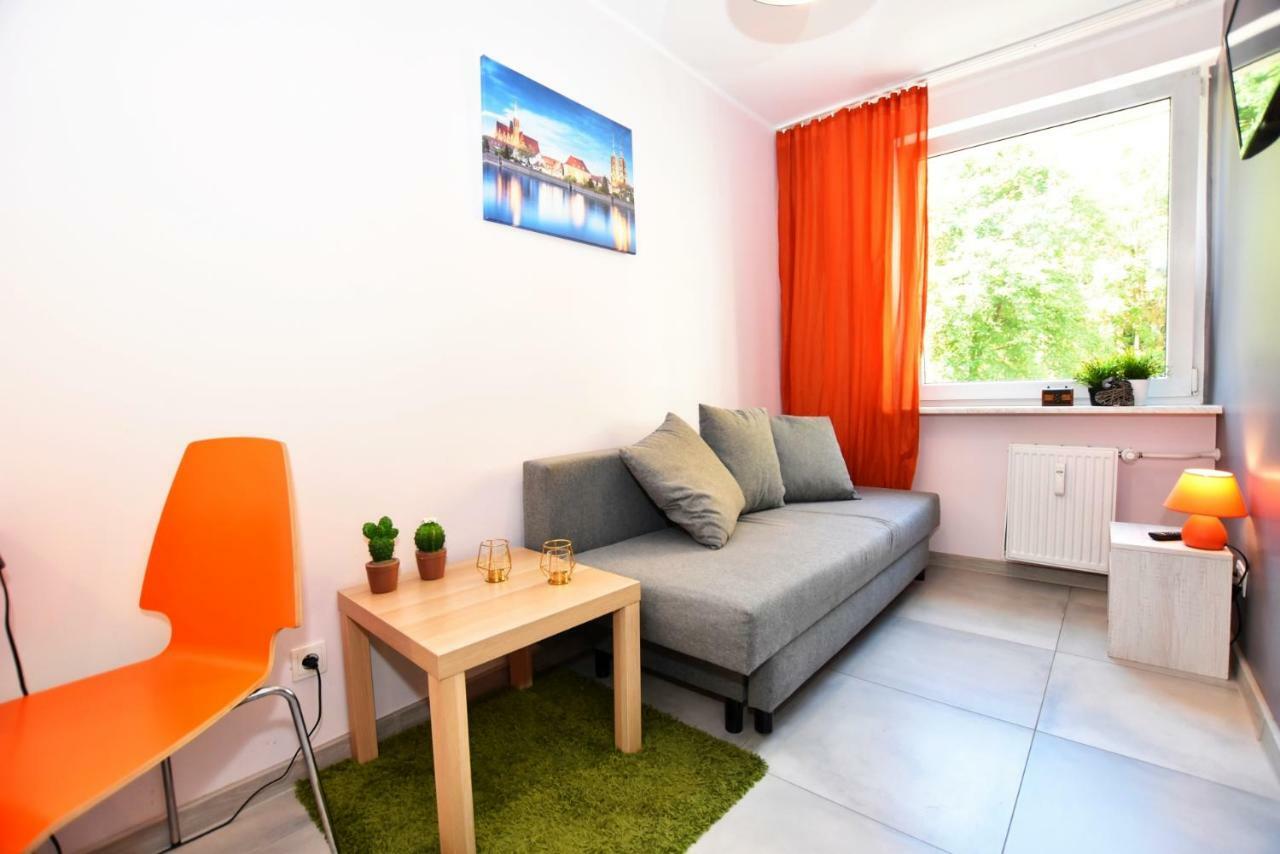City Central Hostel Laciarska Вроцлав Экстерьер фото